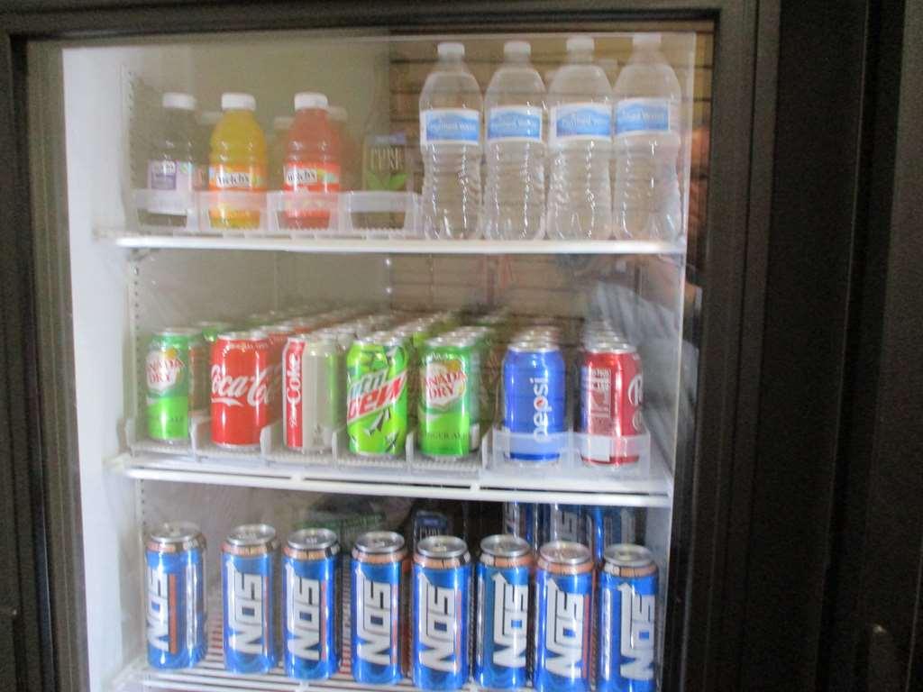 Best Western Plus Champaign/Urbana Inn Servis gambar