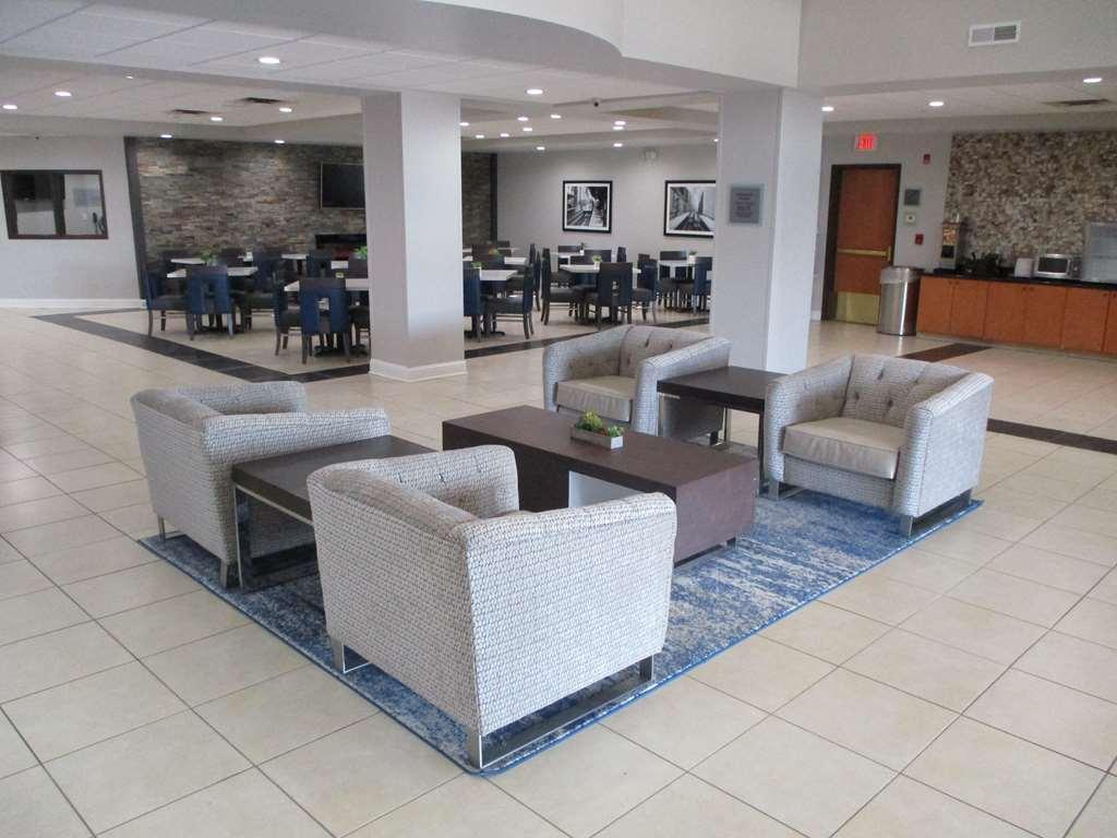 Best Western Plus Champaign/Urbana Inn Dalaman gambar