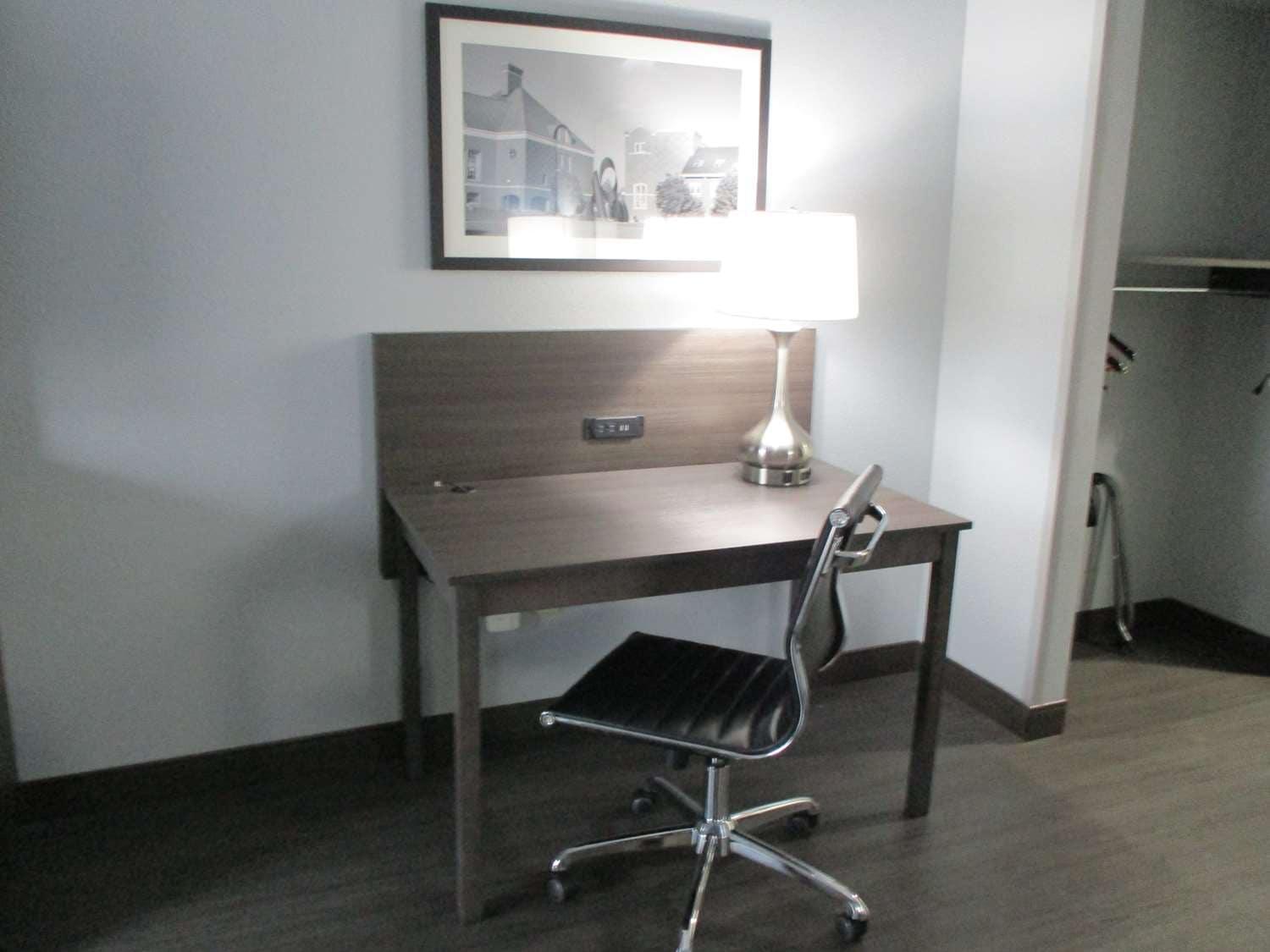 Best Western Plus Champaign/Urbana Inn Bilik gambar