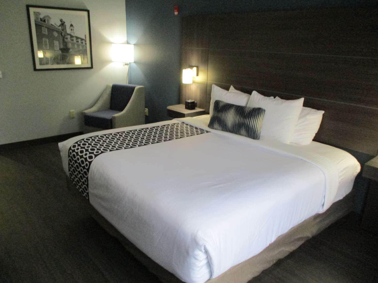 Best Western Plus Champaign/Urbana Inn Bilik gambar