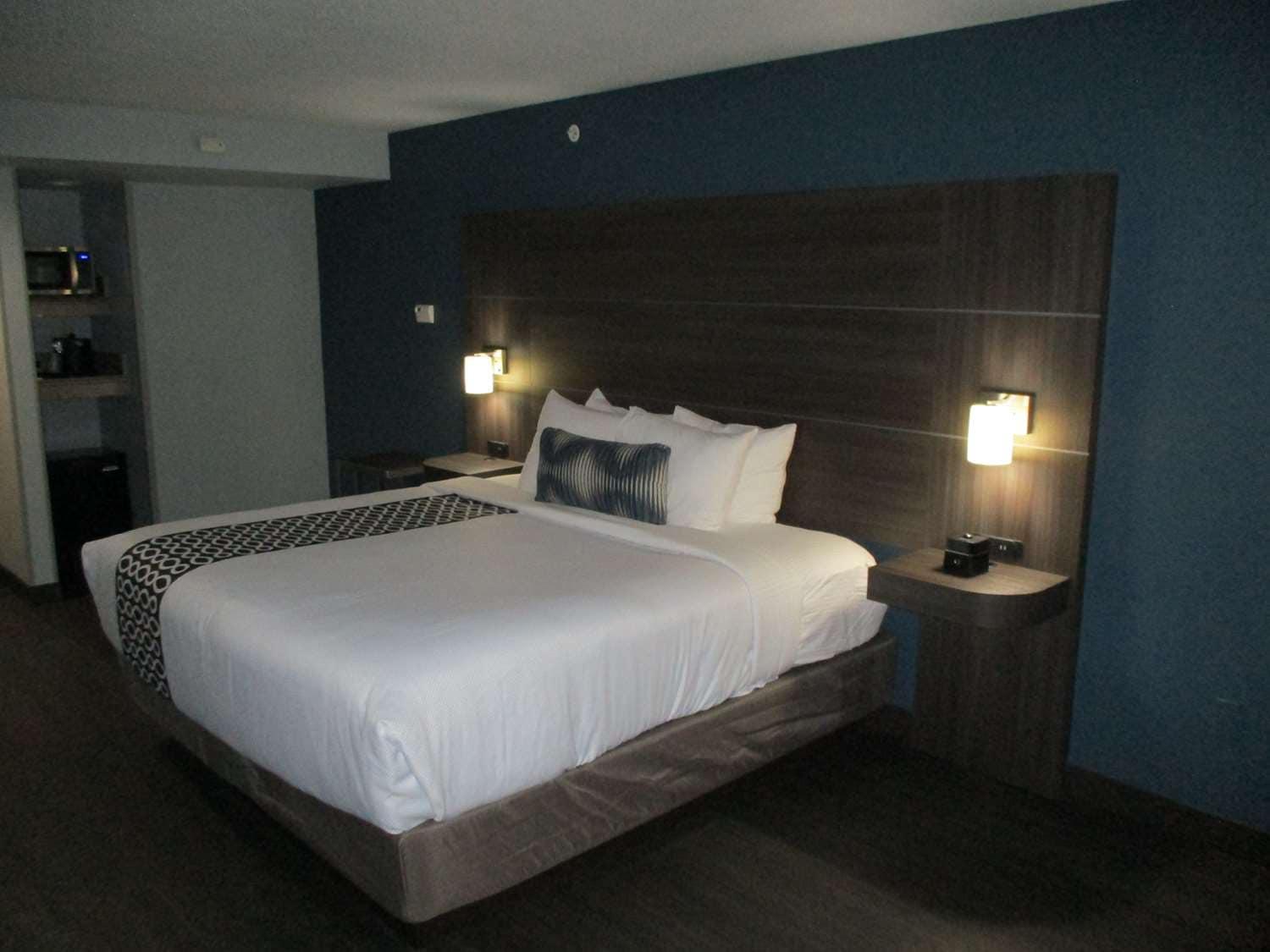 Best Western Plus Champaign/Urbana Inn Bilik gambar